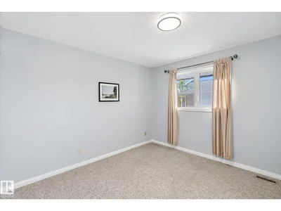 14812 43 AV NW photo 25