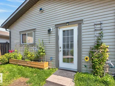 3627 12 ST NW photo 34