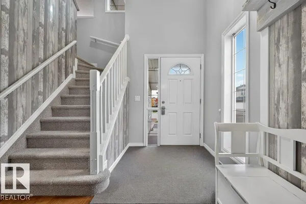 31 Douglas CR photo 3