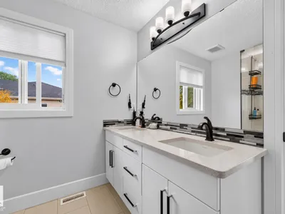 9320 71 AV NW NW photo 30