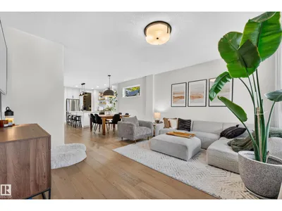 9320 71 AV NW NW photo 21