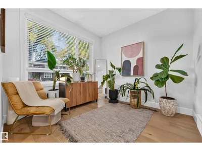9320 71 AV NW NW photo 5