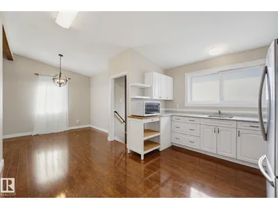 16415 87 AV NW photo 9