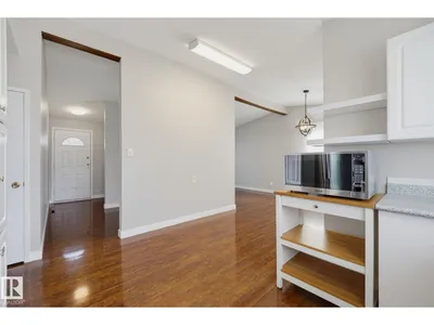 16415 87 AV NW photo 13