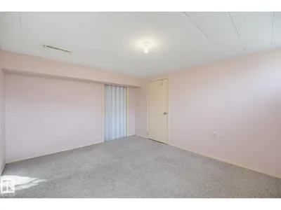 16415 87 AV NW photo 25