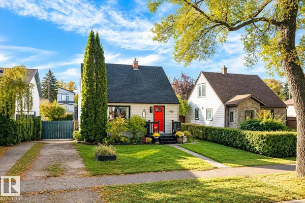 9611 73 AV NW photo 2