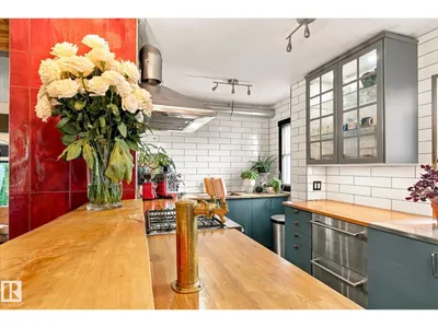 9611 73 AV NW photo 21