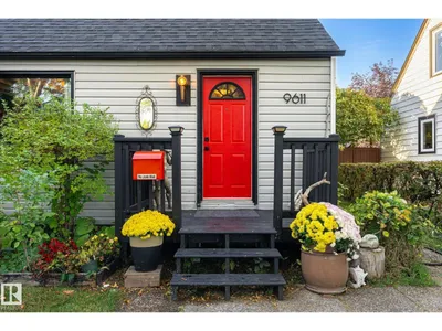 9611 73 AV NW photo 4