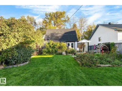 9611 73 AV NW photo 41