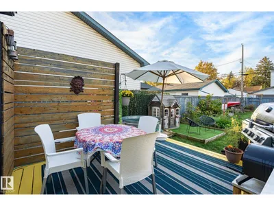 9611 73 AV NW photo 44
