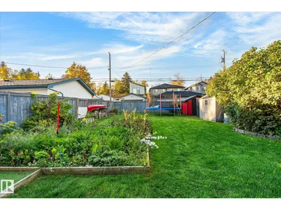 9611 73 AV NW photo 48