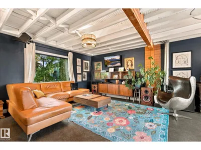 9611 73 AV NW photo 6