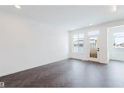 8293 KIRIAK LO SW photo 16
