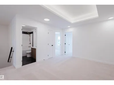 8293 KIRIAK LO SW photo 22