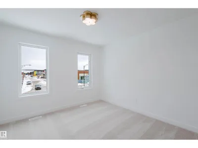8293 KIRIAK LO SW photo 25