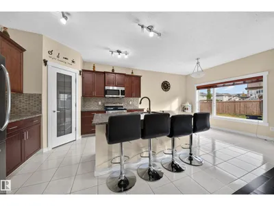 163 52 ST SW photo 14