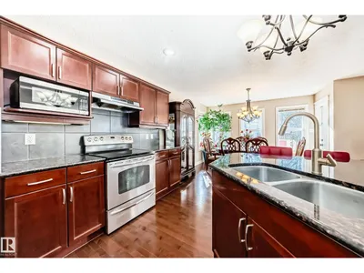 3711 163 AV NW photo 11