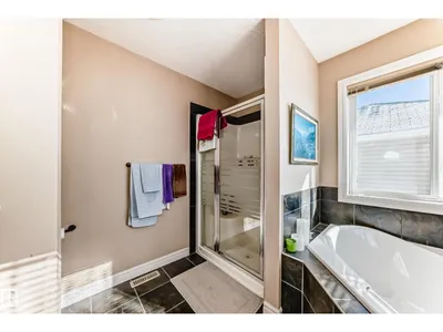 3711 163 AV NW photo 32