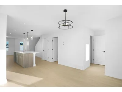 590 Ashgrove CI photo 11