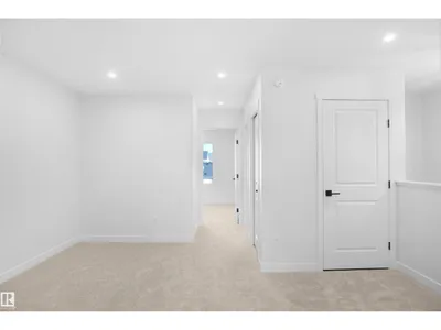 590 Ashgrove CI photo 16