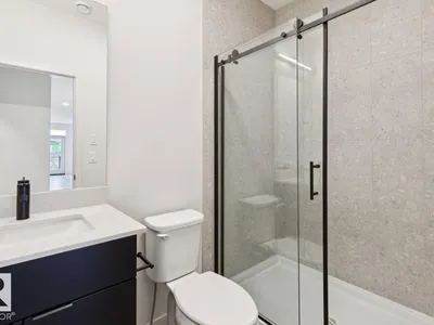 3019 5 AV SW photo 14