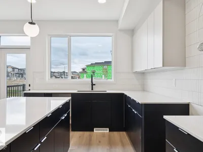 3019 5 AV SW photo 11