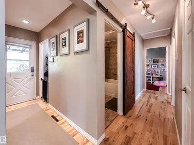 15256 86 AV NW photo 29