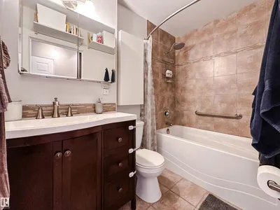 15256 86 AV NW photo 30