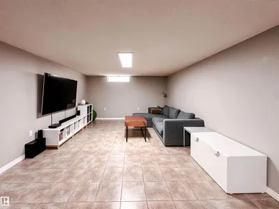 15256 86 AV NW photo 44