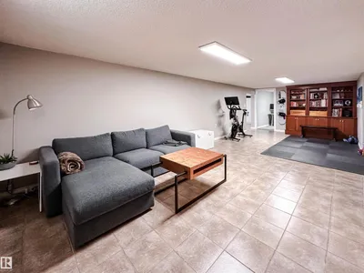15256 86 AV NW photo 45