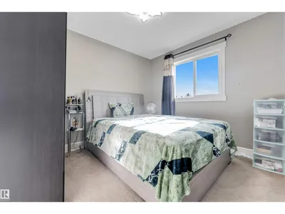707 40 AV NW photo 36