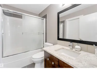 707 40 AV NW photo 44