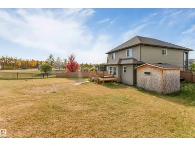 707 40 AV NW photo 5