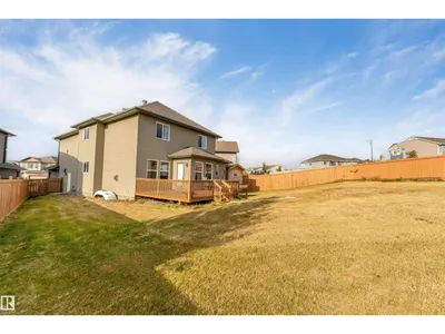 707 40 AV NW photo 7