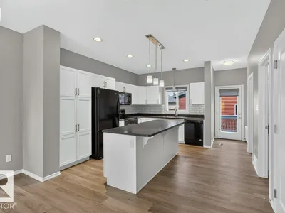 3395 WEIDLE WY SW photo 8
