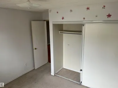 #205 5065 31 AV NW photo 18