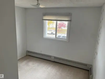 #205 5065 31 AV NW photo 16