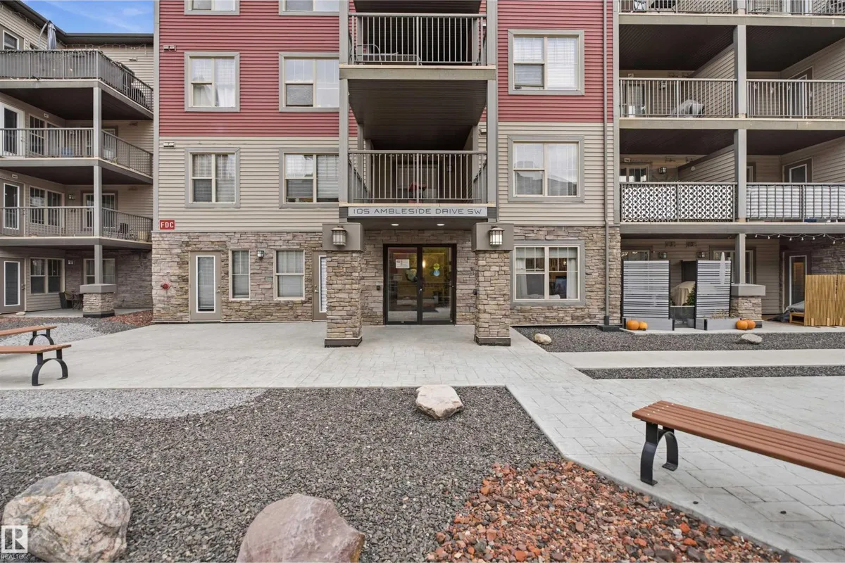 #405 105 ambleside dr SW exterior