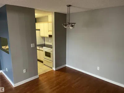 #205 5065 31 AV NW photo 6