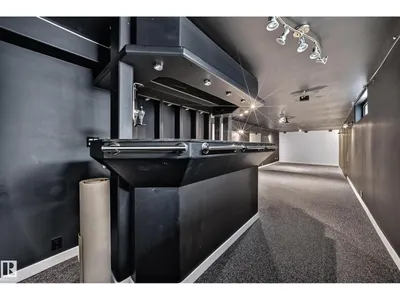 5204 112 AV NW photo 15