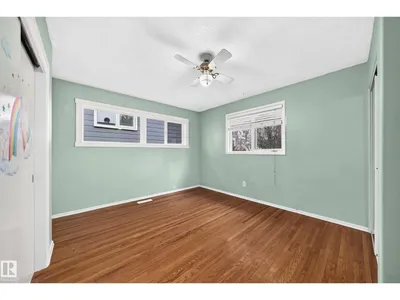 5204 112 AV NW photo 26