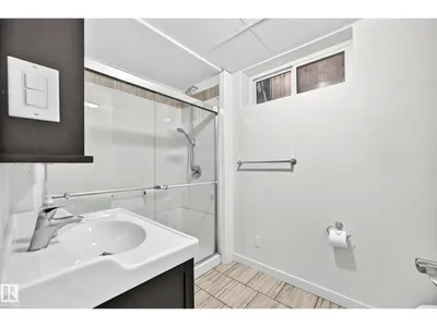 5204 112 AV NW photo 36