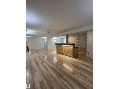 4440 32 ST NW photo 34
