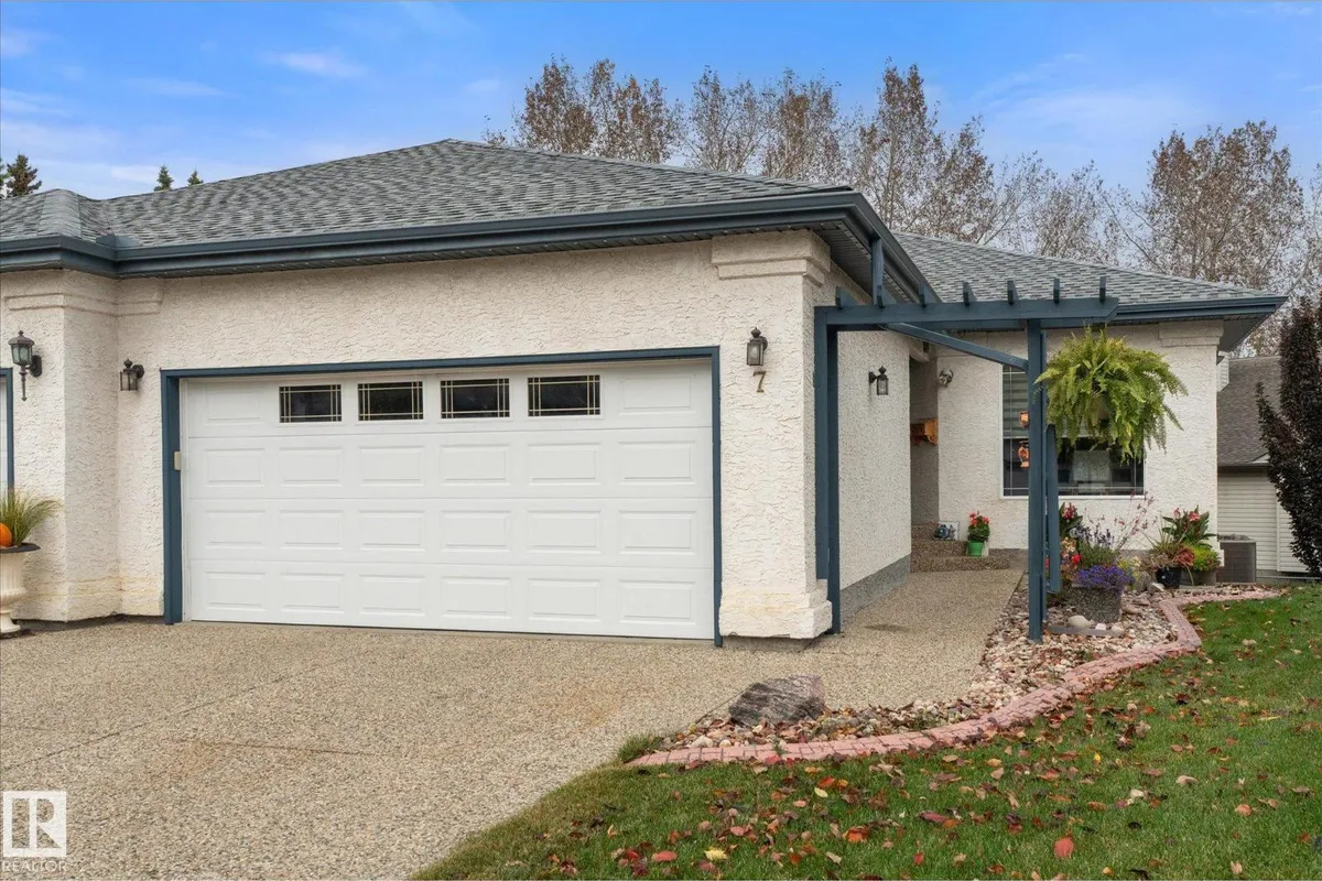 7 Linkside Pl exterior