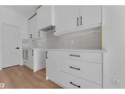 1089 Starling DR NW photo 9