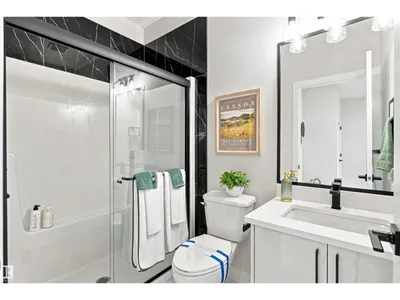 3805 38 Ave photo 11