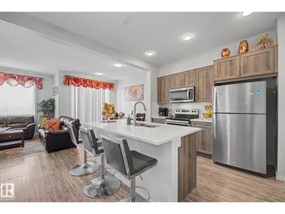 22419 80 AV NW NW photo 10