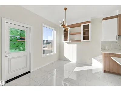 3824 39 St photo 19