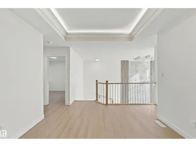 3824 39 St photo 26