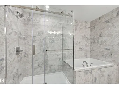 3824 39 St photo 34